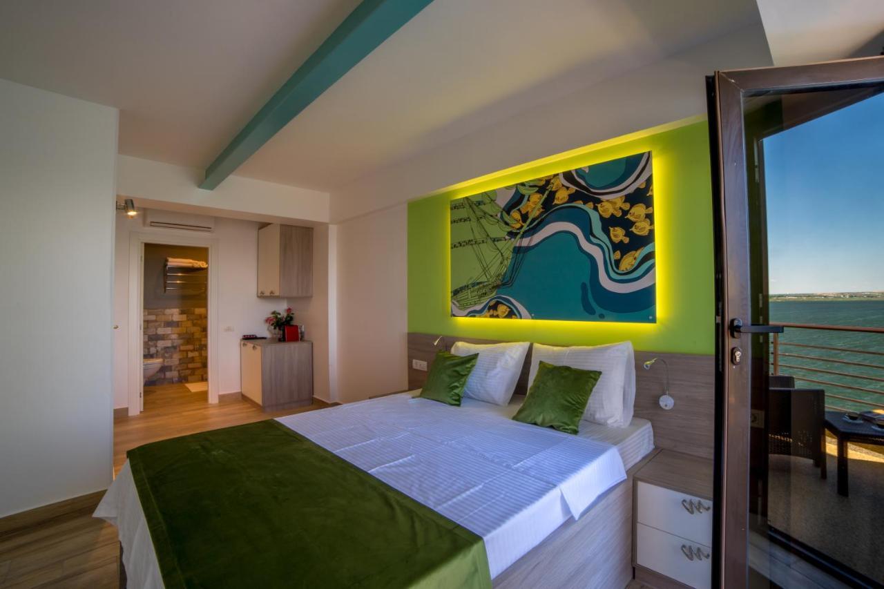 Lake Boutique Apartments & Rooms Мамая Екстериор снимка