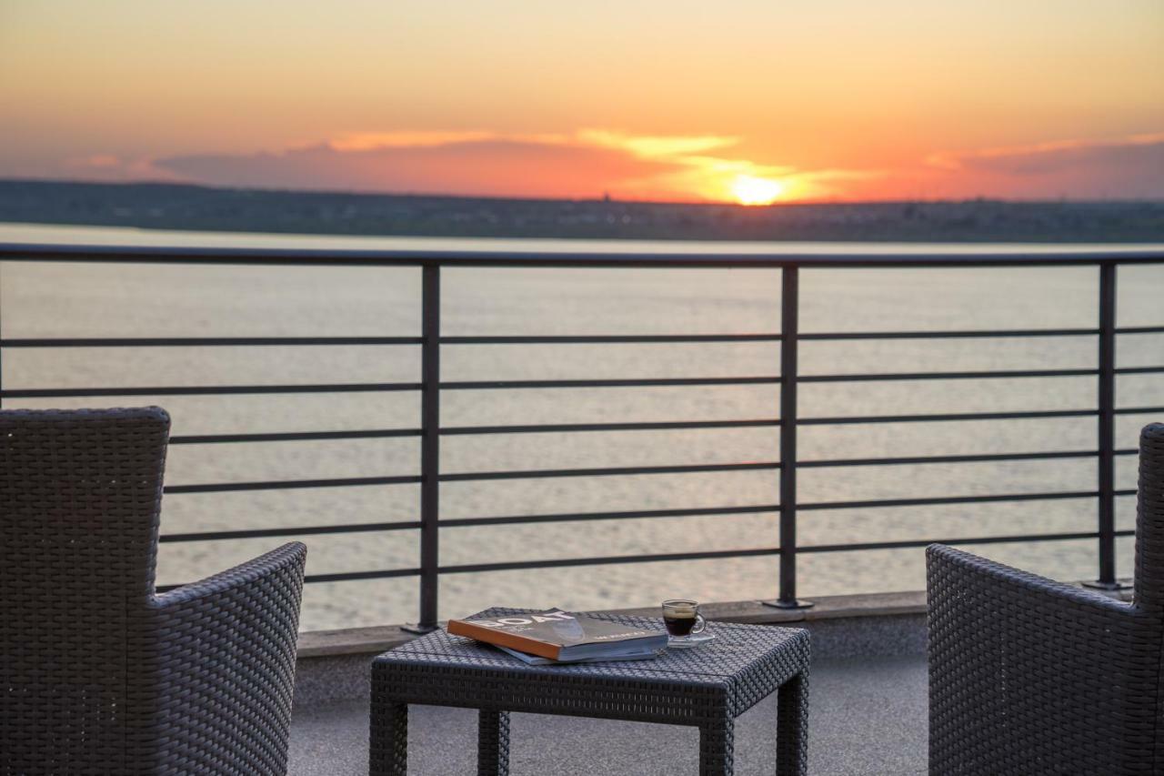 Lake Boutique Apartments & Rooms Мамая Екстериор снимка